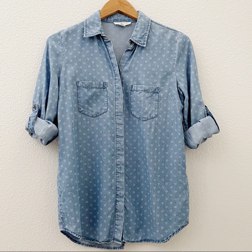 Beachlunchlounge heart print chambray button down